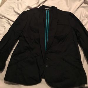 Casual Three-Button Cropped Blazer